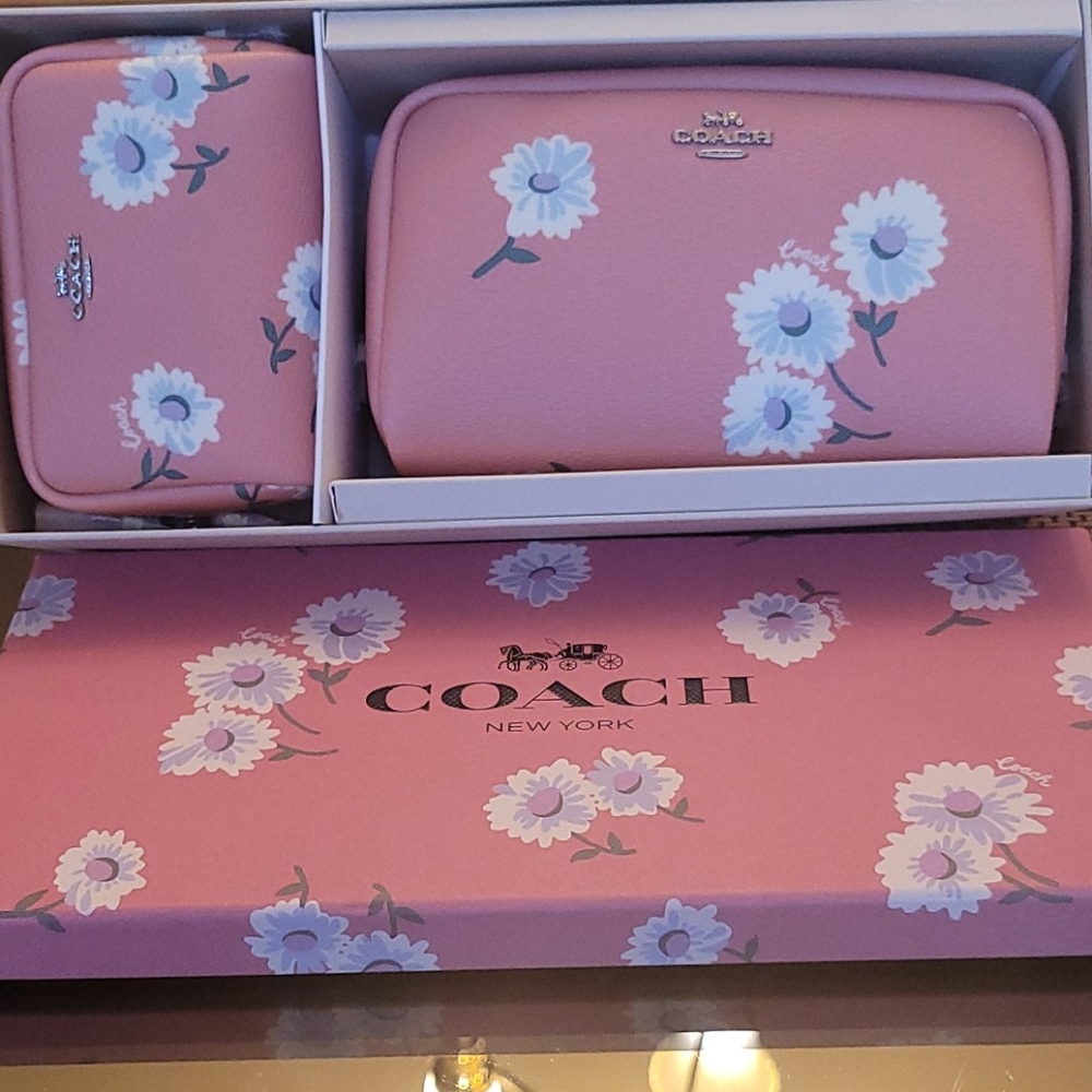 Coach Make Up Holder/ Multi Purpose